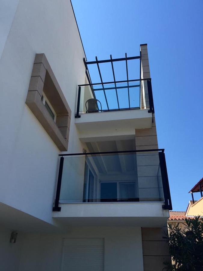 Cube Apartment *